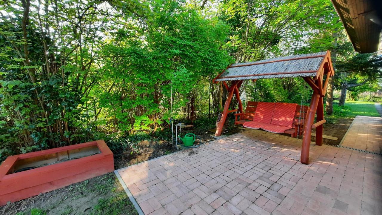 Biker Holiday Home Балатонакаратя Екстериор снимка